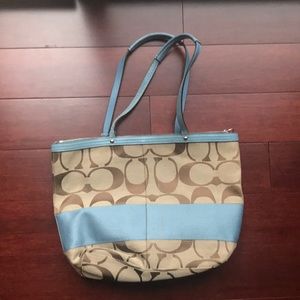 Coach signature C purse